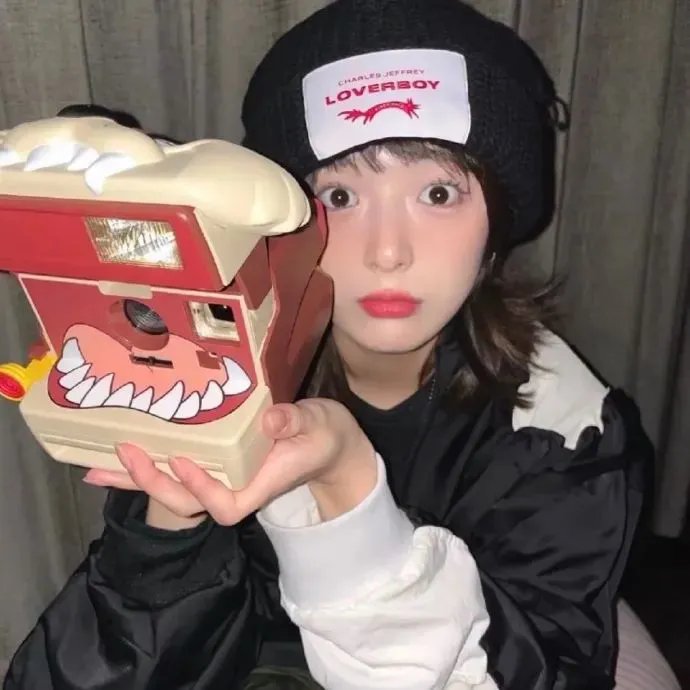 2001个疯子